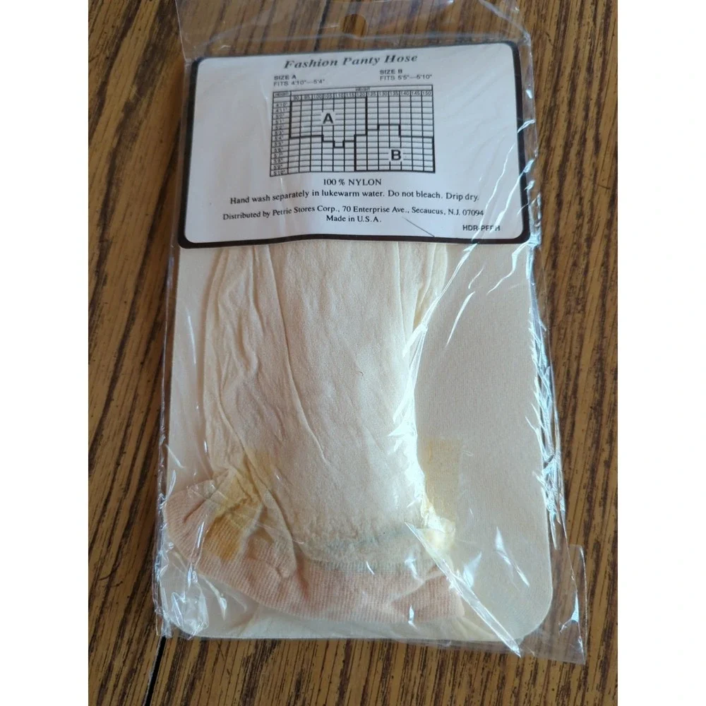 New‎ Vintage Marianne Fashion Pantyhose Size B Off-White